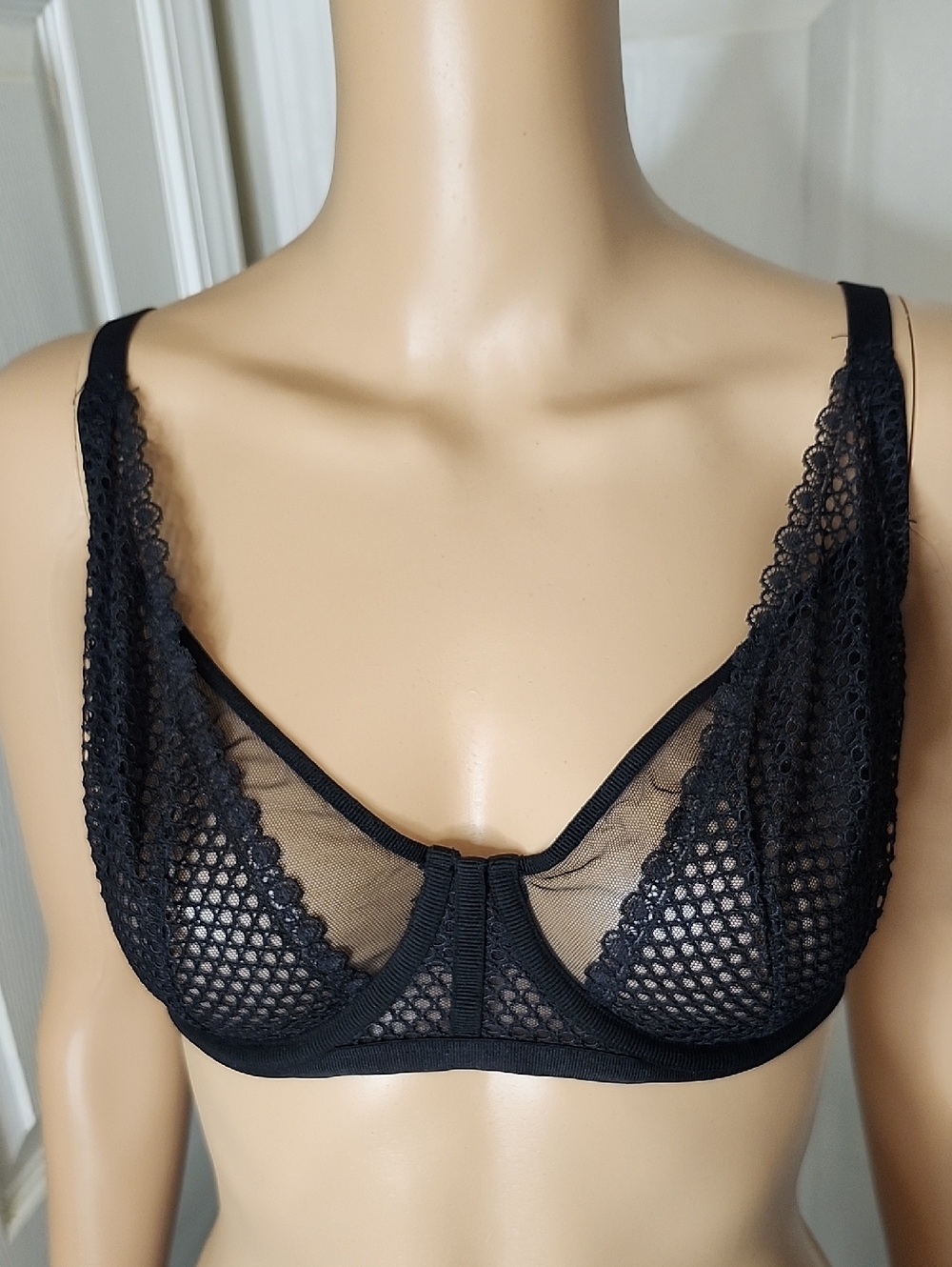 Victoria's Secret Black Lace & Mesh Underwire Demi Bra